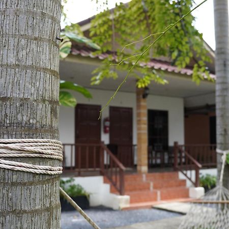 Naraya Resort Koh Lanta Exterior photo